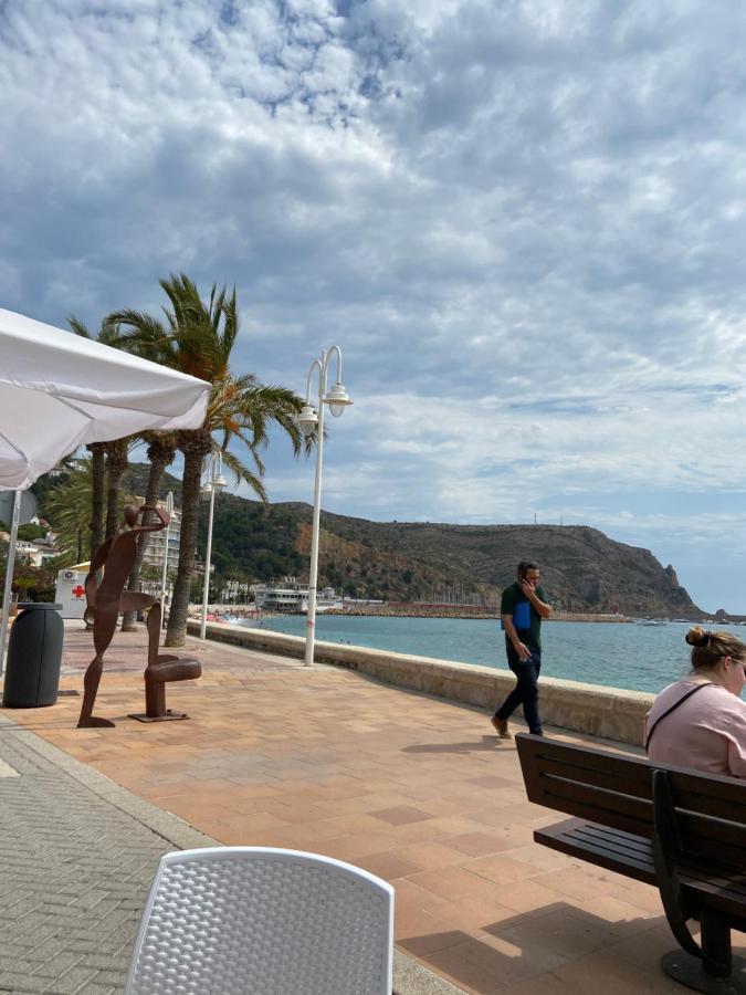 Javea Au Port Vue Mer Devant La Plage Grand Appartement Terrasse Clim Et Wifi Luaran gambar