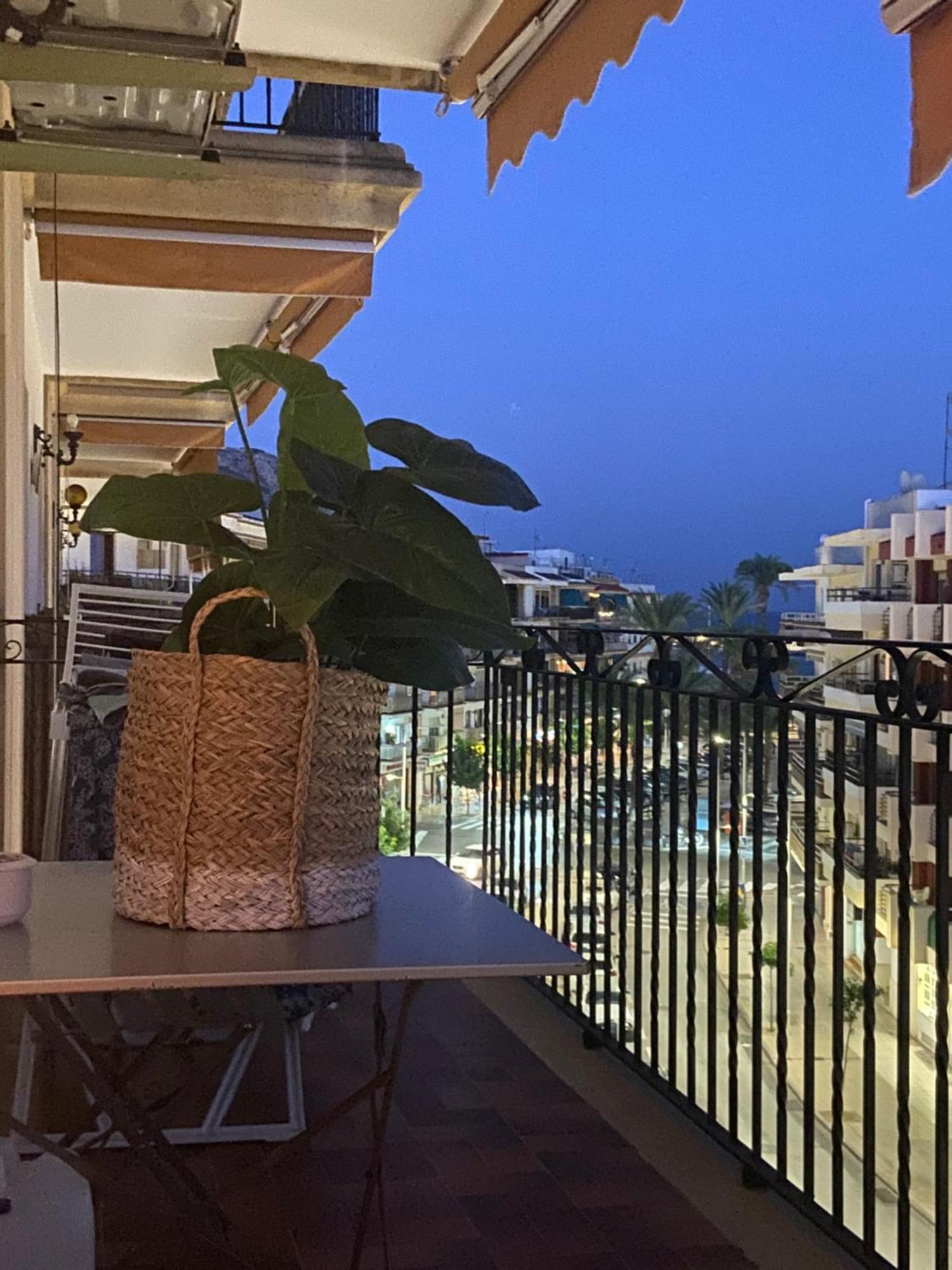 Javea Au Port Vue Mer Devant La Plage Grand Appartement Terrasse Clim Et Wifi Luaran gambar